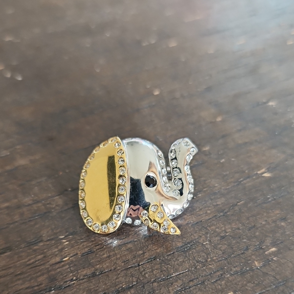 Butler Elephant Brooch Lucky Collecible Eclectic Dazzling Accesory Shimmer Shine